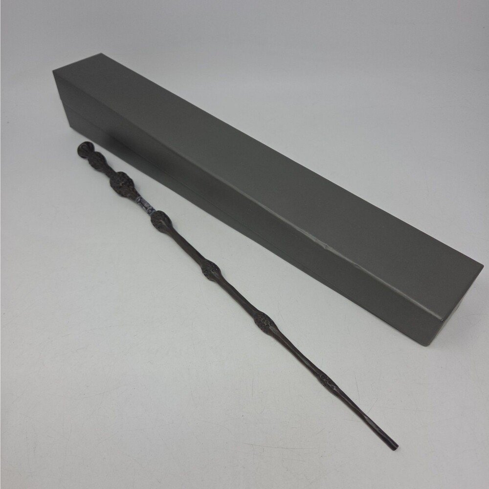 Universal Studios Harry Potter Professor Dumbledore Wand in Box 16"